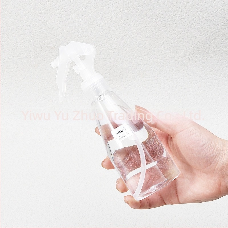 Műanyag 200 ml ferde vállú egér alakú permetező üveg tisztításhoz, fertőtlenítéshez, víz a stylinghez, szépségápoláshoz és hajápoláshoz, kert öntözéséhez