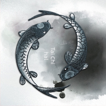 Többszínű Taiji hal patch – etnikus mintás tűzéshez és díszítéshez
