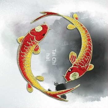 Többszínű Taiji hal patch – etnikus mintás tűzéshez és díszítéshez