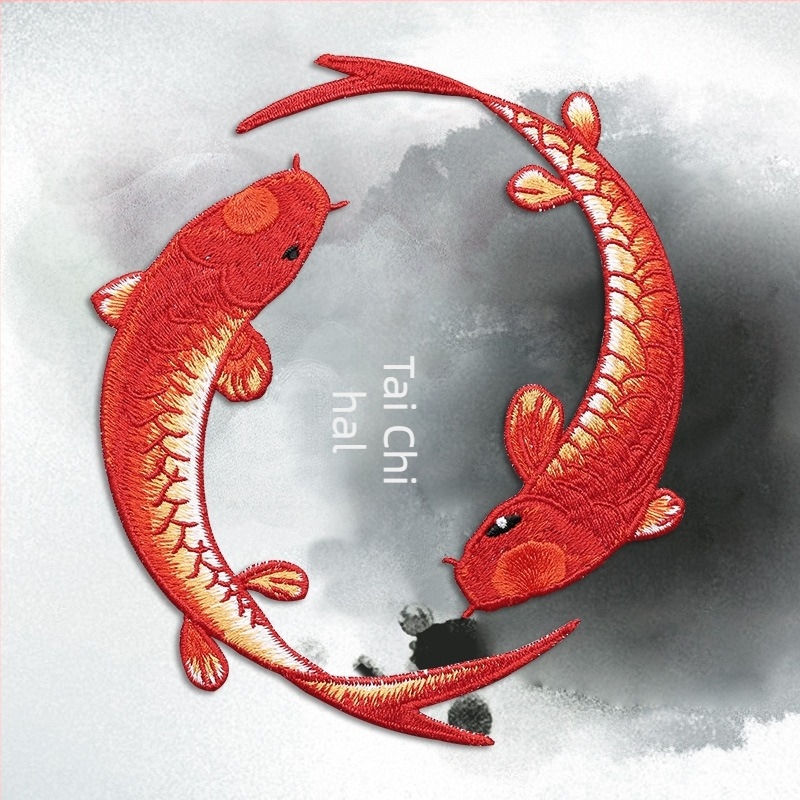 Többszínű Taiji hal patch – etnikus mintás tűzéshez és díszítéshez