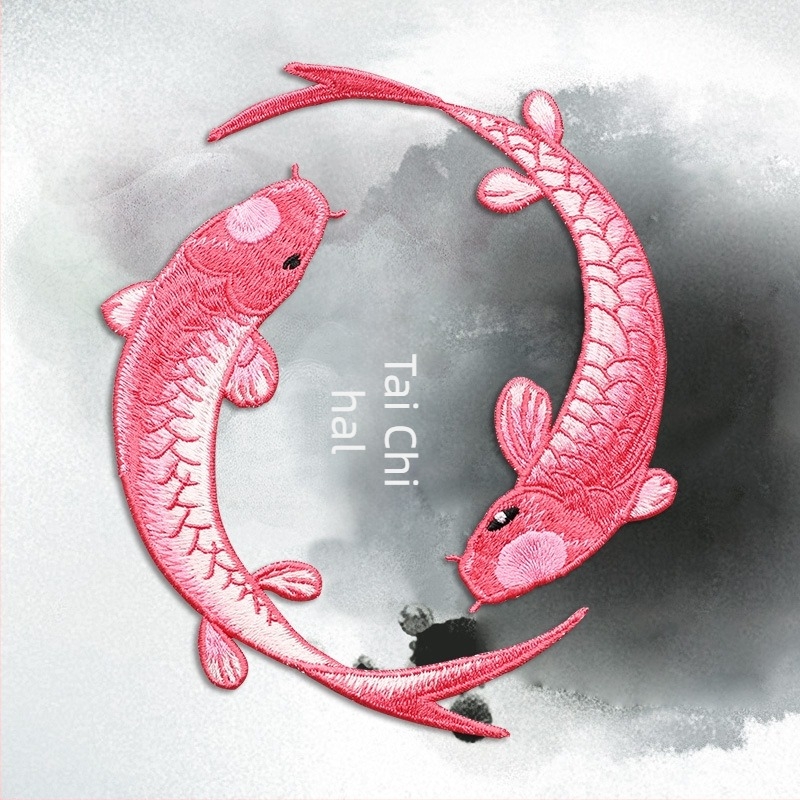 Többszínű Taiji hal patch – etnikus mintás tűzéshez és díszítéshez