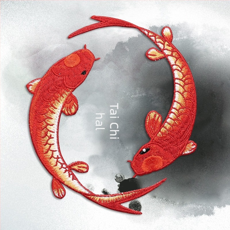 Többszínű Taiji hal patch – etnikus mintás tűzéshez és díszítéshez