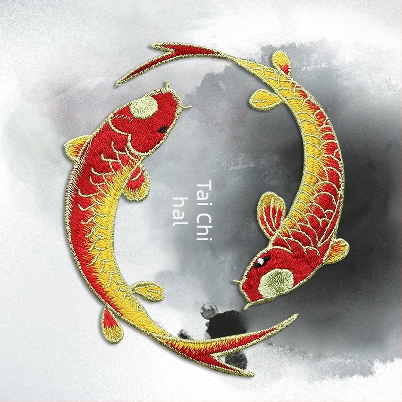 Többszínű Taiji hal patch – etnikus mintás tűzéshez és díszítéshez