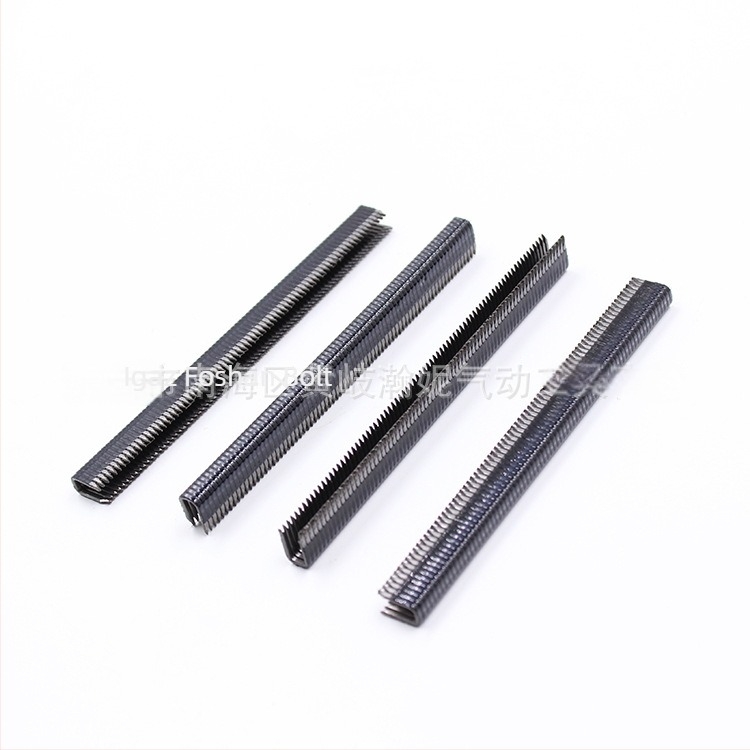 408K 410K 413K 416K 438K magas széntartalmú acél U-alakú szögek, fekete, 1,25×0,9 mm, 10 mm hosszú, alumíniumcsőhöz és acéllemezhez