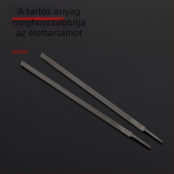 Fém reszelők: háromszög és sík reszelő, fogó nélküli, hossza 28,5 cm