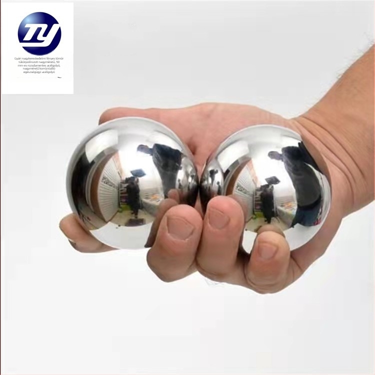 Polírozott rozsdamentes acélgolyó, tükrös felülettel, 50–60 mm-es méret, korrózióálló