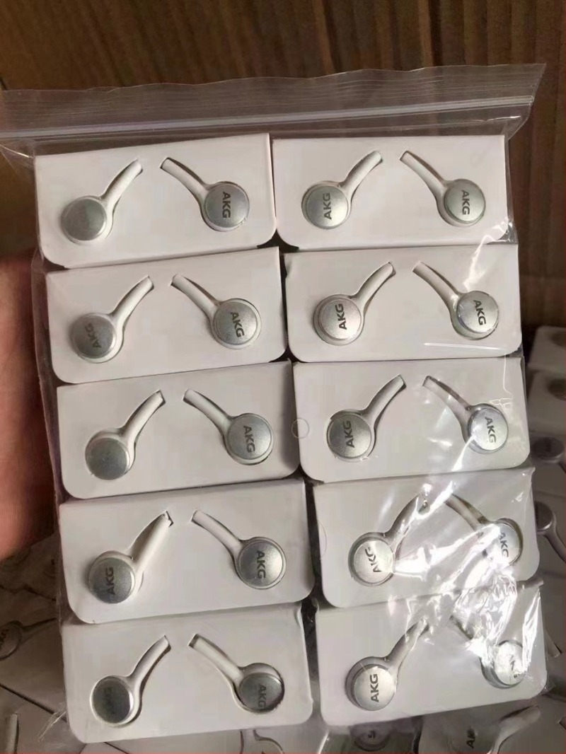 USB-C AKG fülhallgató, in-ear kivitelben, Samsung Note10/S20-hoz, beépített mikrofonnal és vezérlővel, erőteljes basszus