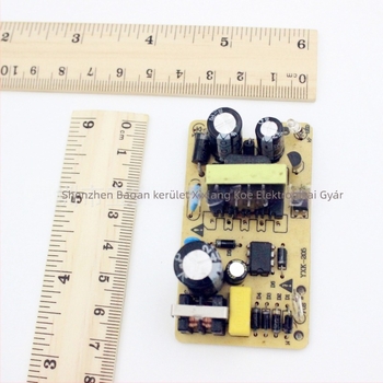 5V 3A LED-szalag tápegység – asztali kapcsolóüzemű