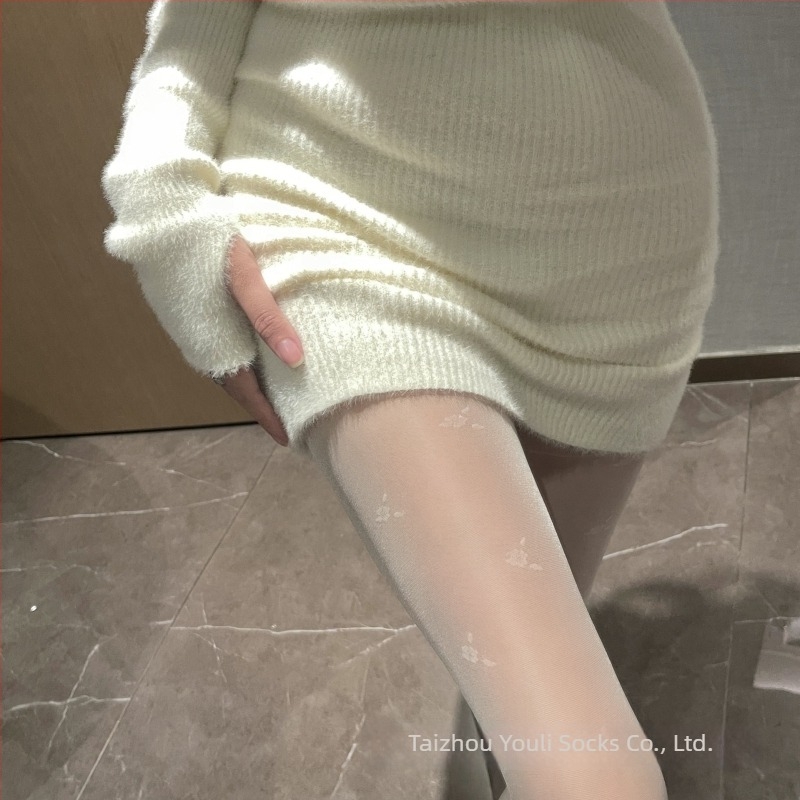 Tejfehér virágos jacquard harisnya, vékony átlátszó nylon 15D, JK Lolita stílus