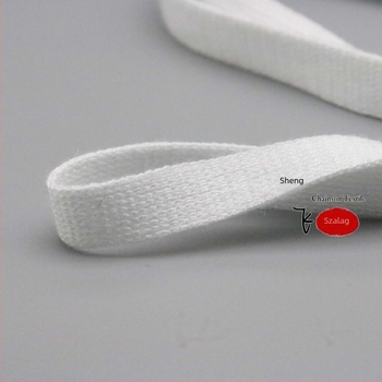 Merceriszált pamut kötött övcsík, rugalmas, 1–4 cm szélesség, fekete-fehér.