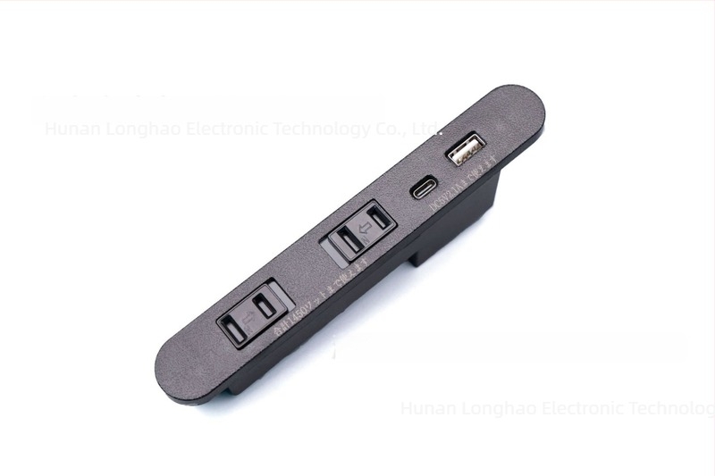 Japán szabvány szerinti beépített bútorokba tervezett USB-elosztó, porálló, PSE tanúsítvánnyal