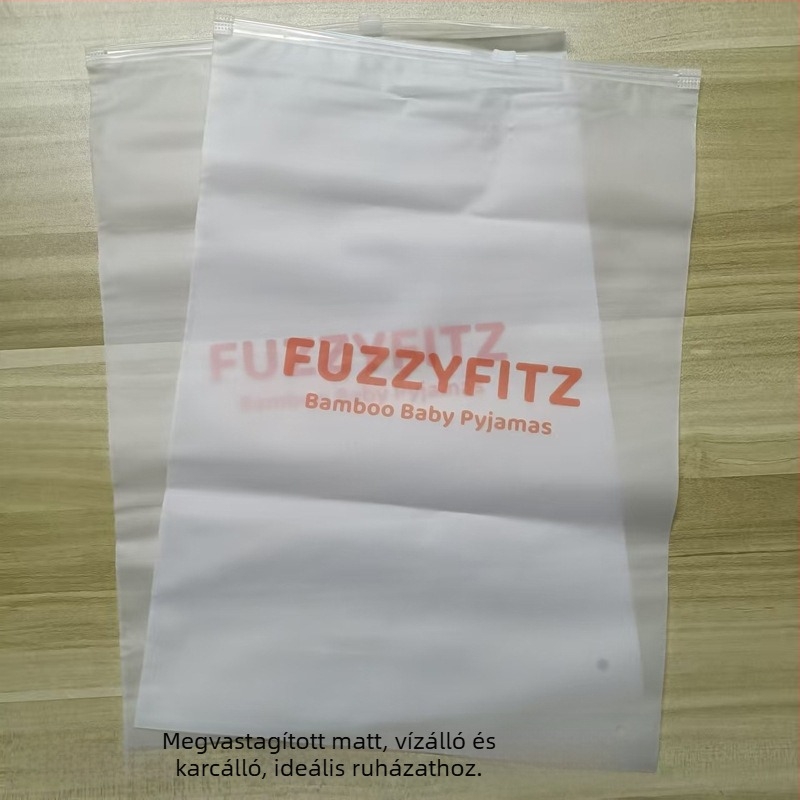 CPE matt ruházati cipzáras zacskó, egyszínű szitanyomott logó, minimális rendelés 50 darab, kis sorozat testreszabás