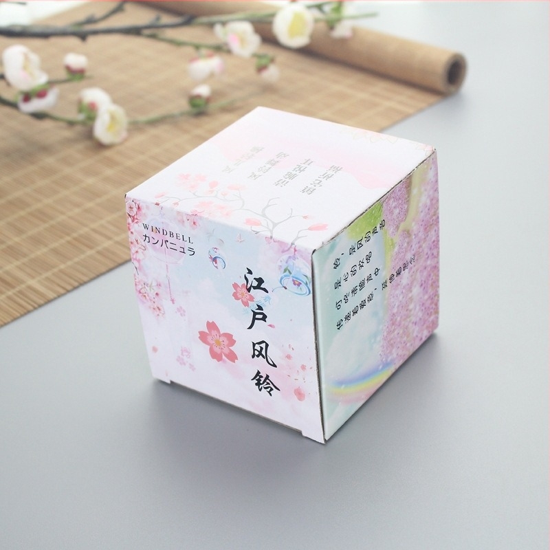 Minimalista vidéki stílusú szélcsengő kristályüveggel készült medállal, európai–japán stílus, orchidea és fű motívum