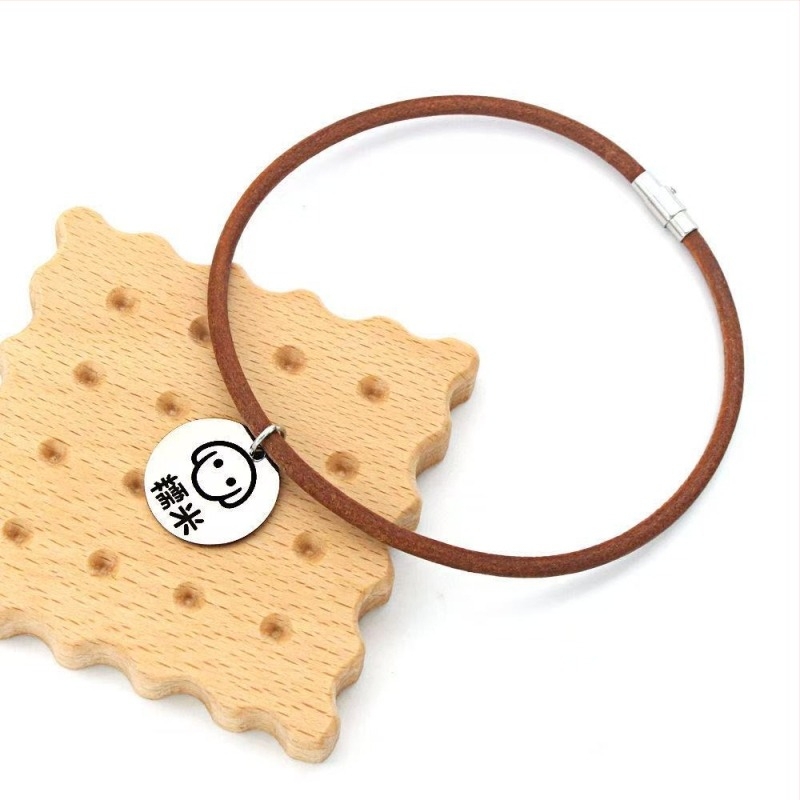 Bőr zsinóros nyakörv csengővel macskáknak és kiskutyáknak, gravírozható névtábla DIY