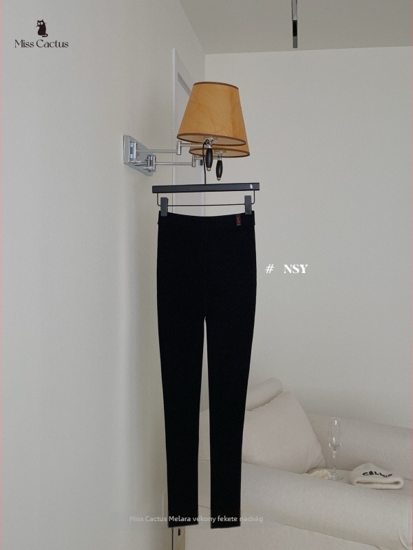 Meila hosszú fekete leggings haskontrollal és fenékemeléssel, fleece béléssel, meleg őszi-téli viselésre