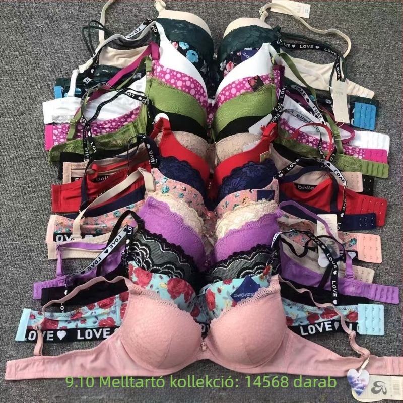 Plusz méretű melltartó memóriahabos kosarakkal, pamut bélés, nejlon anyag, állítható pántok, hátul négy sor kapocs