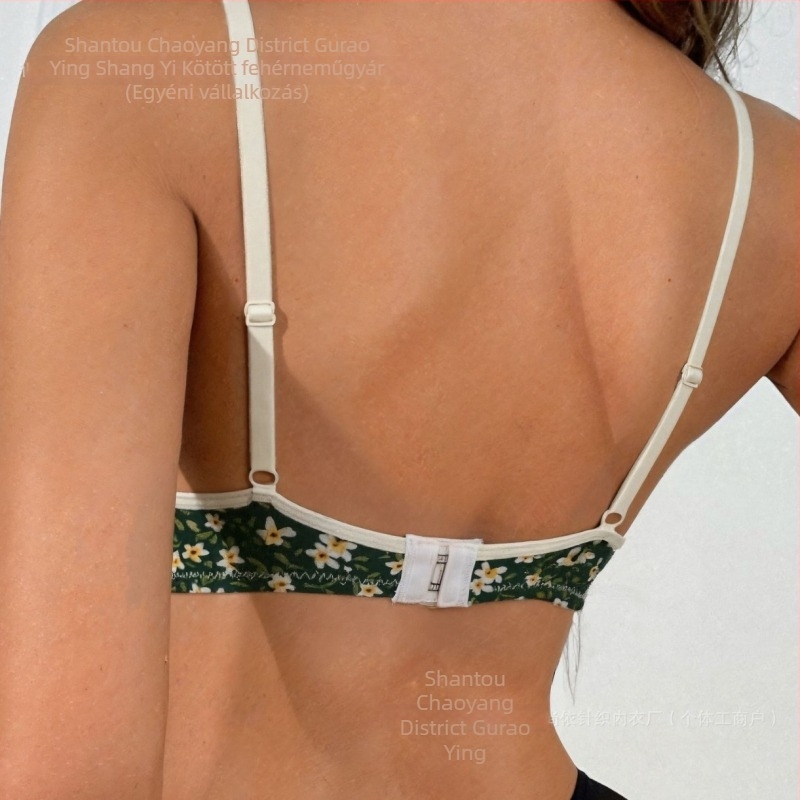 Virágos, push-up hatású melltartó merevítővel, vékony pántokkal, kényelmes viselet; női bikini-top