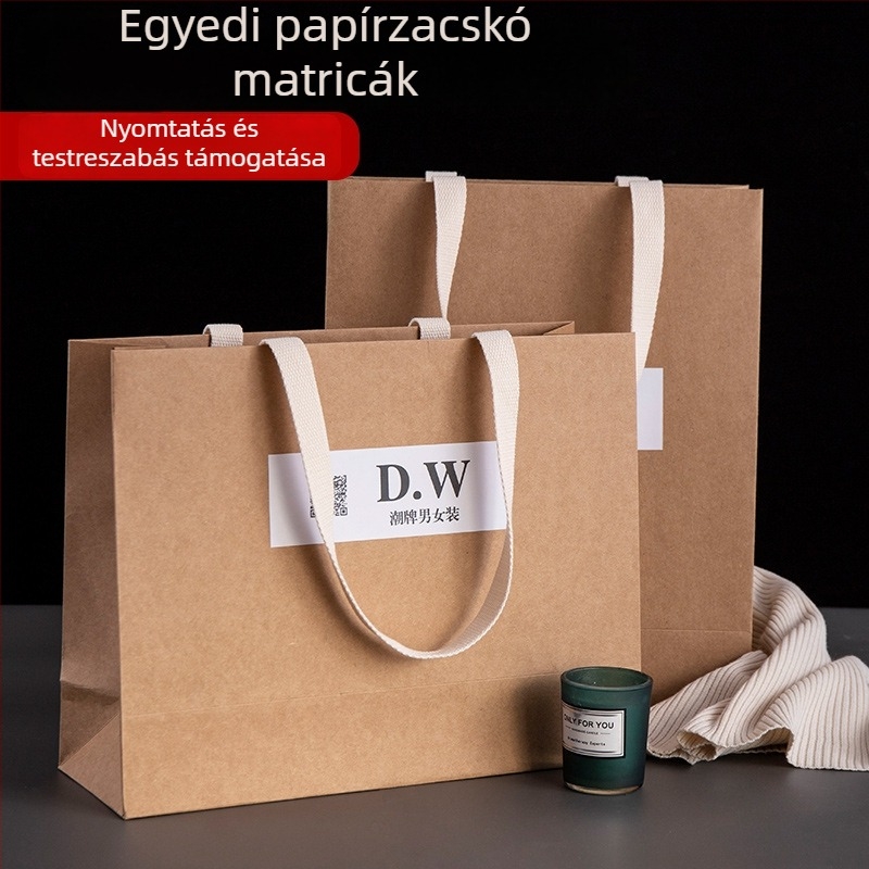 Kraft papírtáska zsinóros fogantyúval, logónyomtatással, ajándékcsomagolás ruházati bolt számára