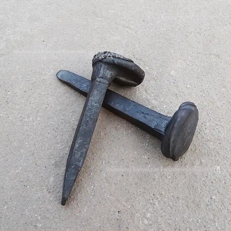 Vasúti szegecsek fa burkolathoz, bányászati pálya szegek 10×100 mm és 12×120 mm