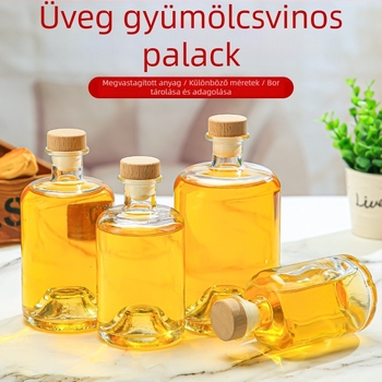 Konkáv aljú üveg gyümölcs- és zöld szilvaborhoz, átlátszó üveg otthon készített zöld szilvaborhoz, gyümölcslé és italokhoz, lezárt üres üveg alkohollal