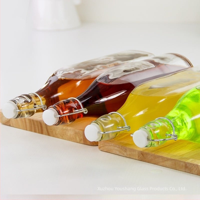 Snap-fedelésű üvegből készült enzimüveg, 250 ml; Tömített borosüveg gyümölcsborhoz / vörösborhoz, 500 ml; Olívaolaj üveg 1000 ml; Italos üveg.