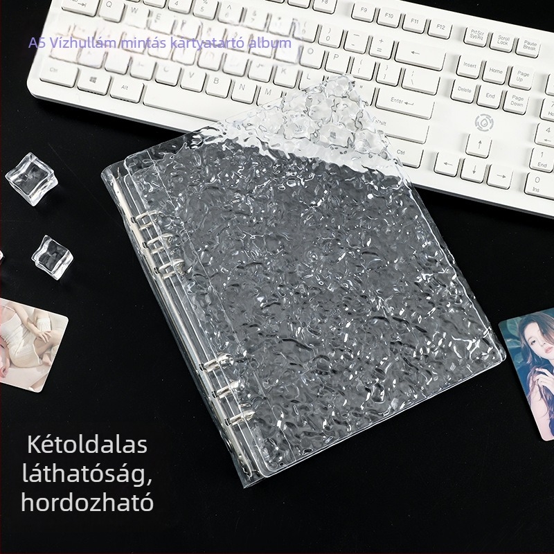 A5-ös méretű kártyalbum vízhullám mintázatú, átlátszó műanyagból, hat lyukas, négy rekesszel My Little Pony kártyákhoz