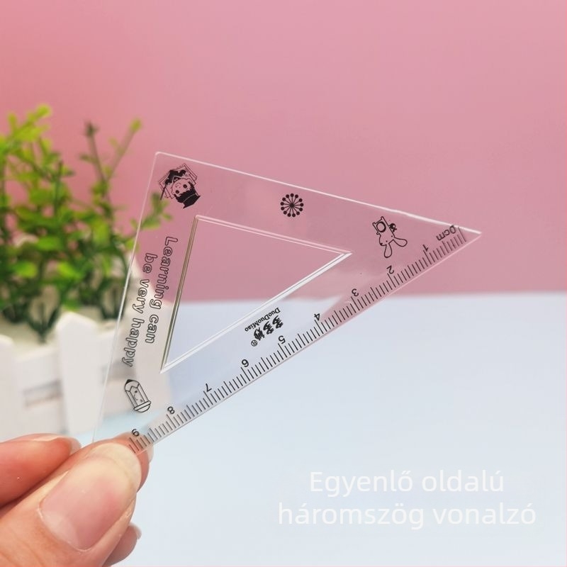 20 cm átlátszó négy darabos vonalzó készlet általános iskolai használatra, tartalmaz egy egyenes vonalzót, egy háromszögvonalzót és egy szögmérőt