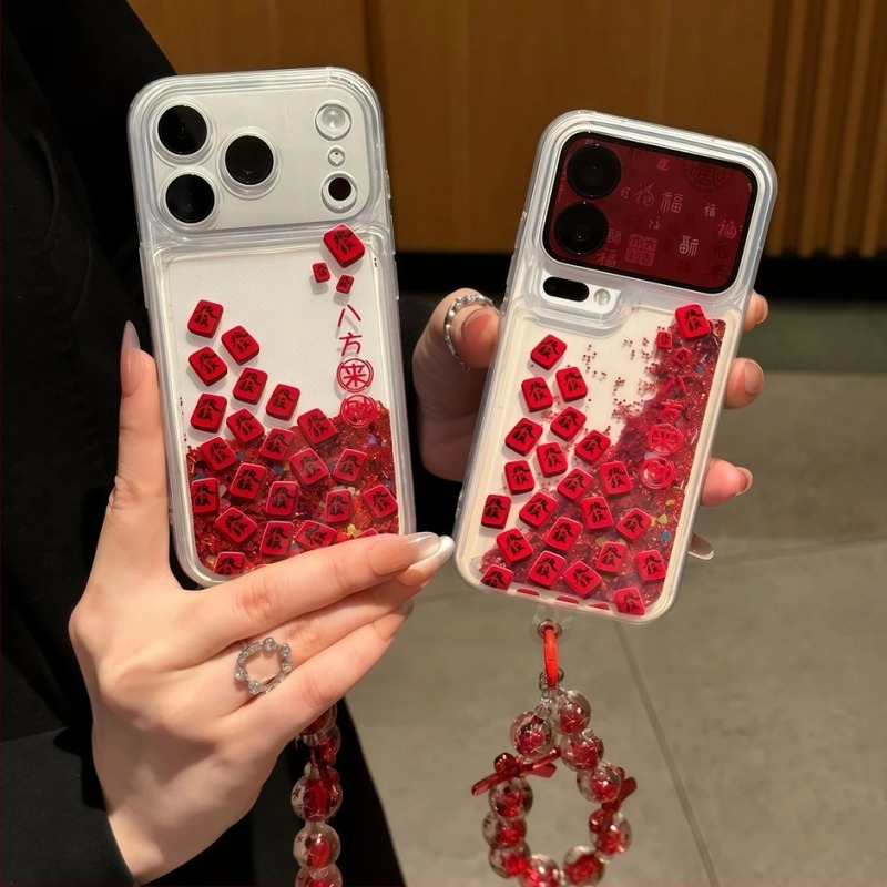 Újév témájú vörös‑arany folyékony homok glitter Mahjong mintás tok, kompatibilis iPhone 17, iPhone 16/15 Pro, karkötő-stílusú iPhone 14-hez, népszerű iPhone 13 modellhez
