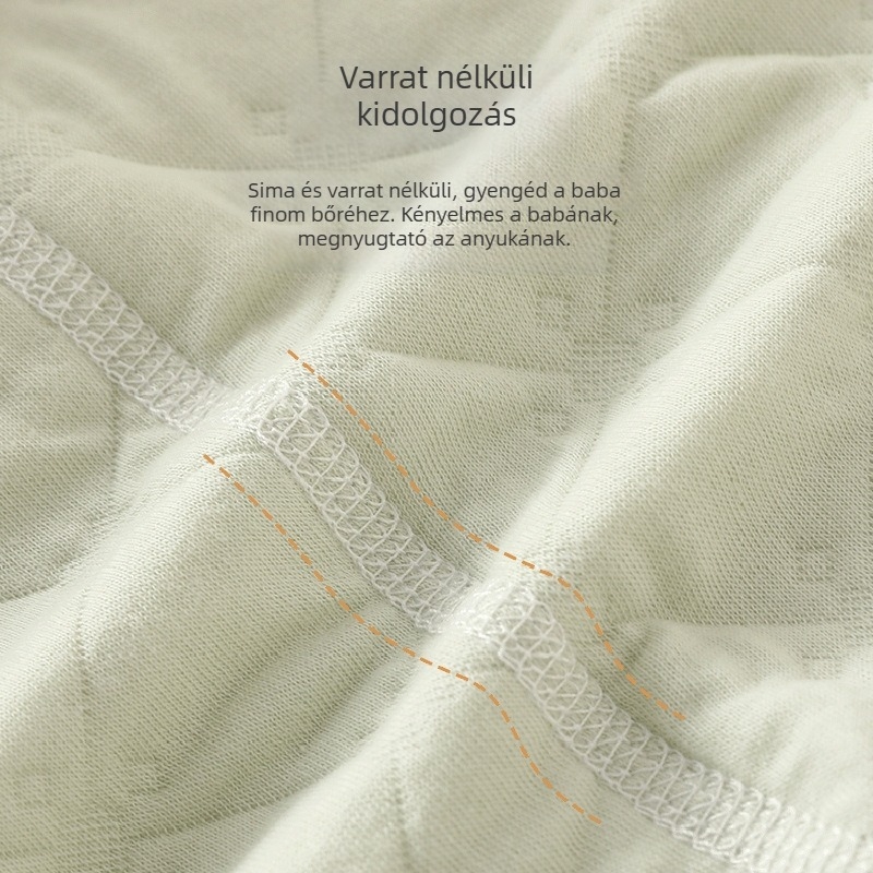 Két részes pamutból készült baba- és gyermekruha, vastag, meleg őszi–téli időszakra, diagonális nyitású és magas derékkal, otthoni viselet.