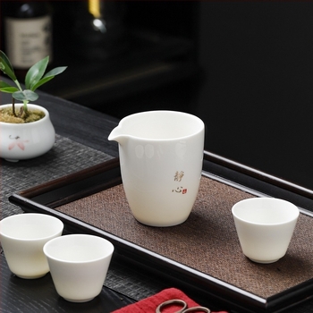 Fehér jade hatású porcelán teáskészlet integrált szűrővel és teás tálcával