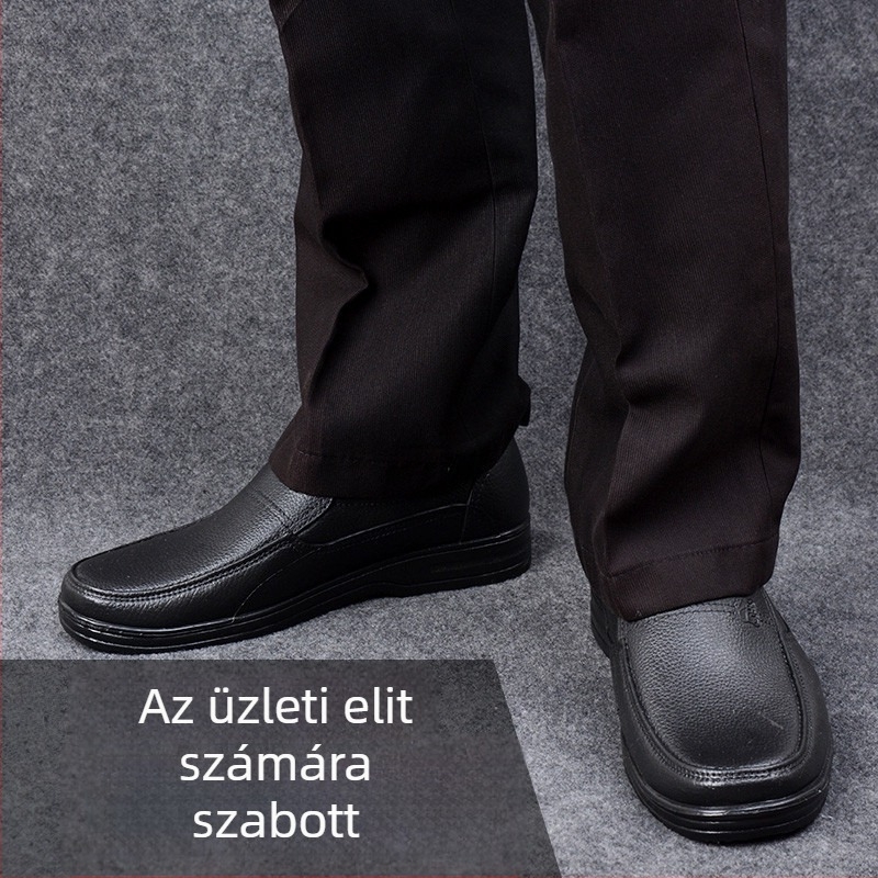 PVC férfi vízálló esőcipő, alacsony kivágású slip-on, tavasz–ősz viselet, csúszásmentes talp