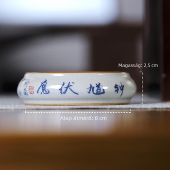Jingdezhen antik stílusú teaalátét fedővel és pohárfogóval, Zhong Kui védő talizmán a teaceremóniához, kör alakú, nyitható dizájn