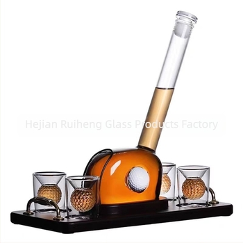 Golf formájú dekanter boroszilikát üvegből, 501–600 ml, fehér, modern design