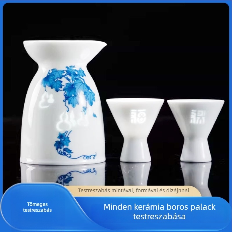 Porcelán bárkészlet egy kannával és két pohárral
