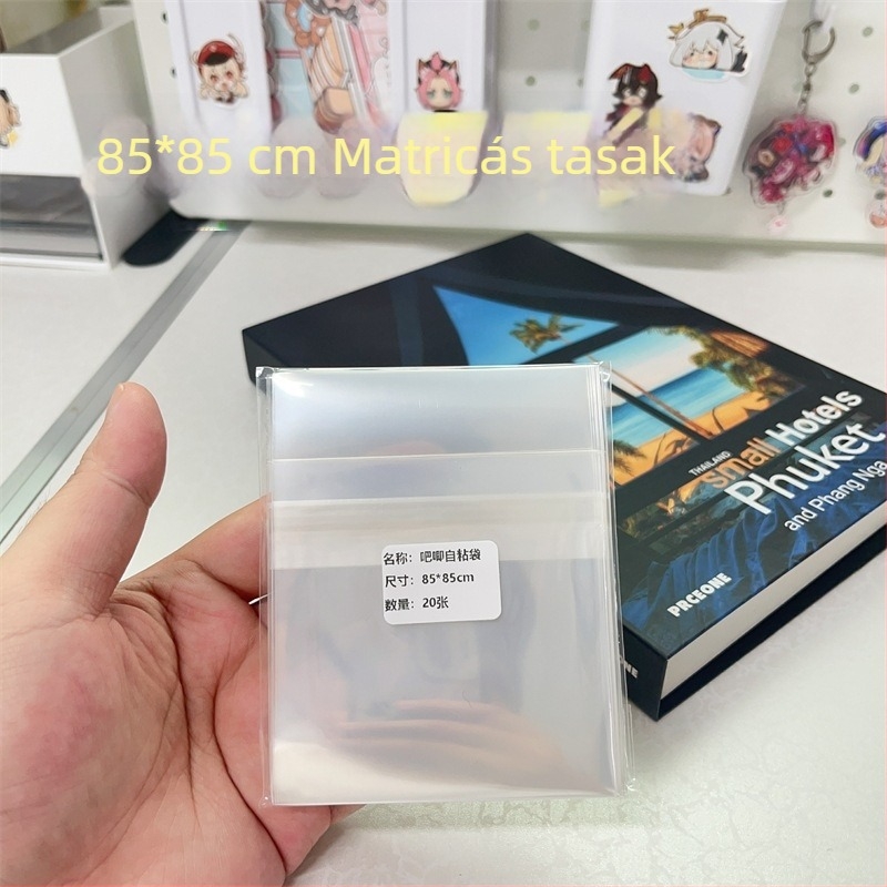 85×85 mm-es, 20 µm vastagságú önzáró tasak jelvények tárolására védőhüvelyével