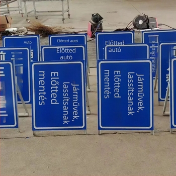 Alumínium fényvisszaverő közlekedési tábla, testreszabható parkolók és lakóközösségek számára, kör alakú, 200×200 mm