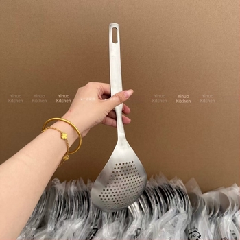 Yinuo Konyhai Colander 304 Rozsdamentes Acél – Nagy Méretű, Többfunkciós Szűrő Földimogyoróhoz és Borsz szemekhez, Otthoni és Szállodai Használatra