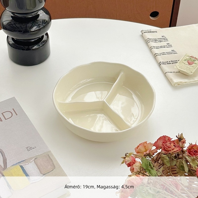 Porcelán mély tál osztott részekkel, krémes sárga csipkés széllel, kör alakú, INS-stílusú, gyümölcsökhöz, alapételekhez és zöldségekhez