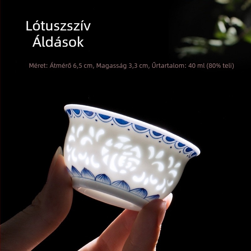Kézzel festett kék-fehér porcelán teáscsésze áttört mintával, egyszemélyes teáskészlet