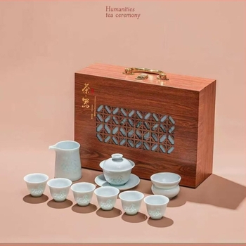 Új kínai stílusú porcelán tea készlet, üreges árnyék mintázat, Ló éve, kóstoló poharakkal