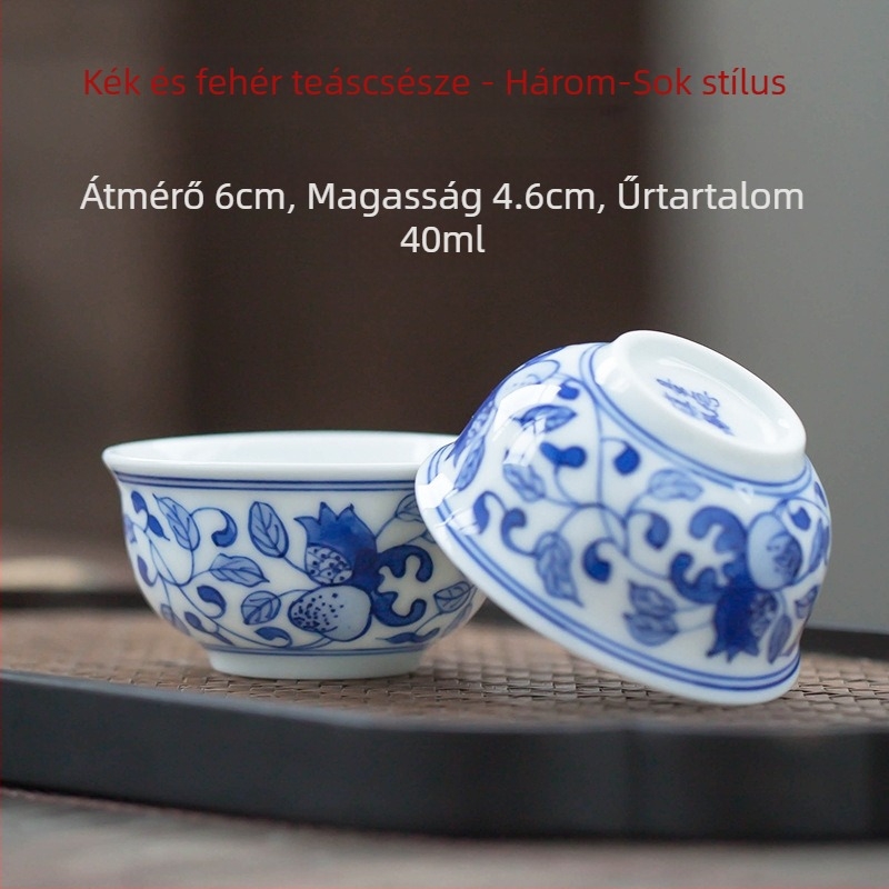 Kézzel festett porcelán teáscsésze kék-fehér mintával, kis méretű, otthoni használatra