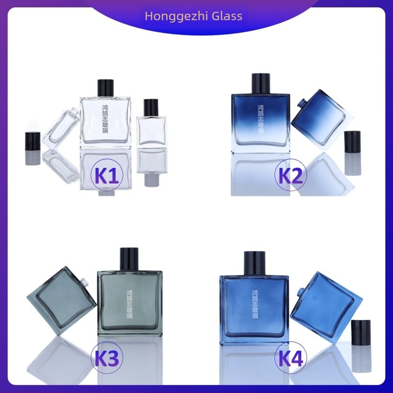 Üveg parfümös üvegek, kapacitások 50 ml, 100 ml és 30 ml, gradiens kék felületek, átlátszó fekete és kék.