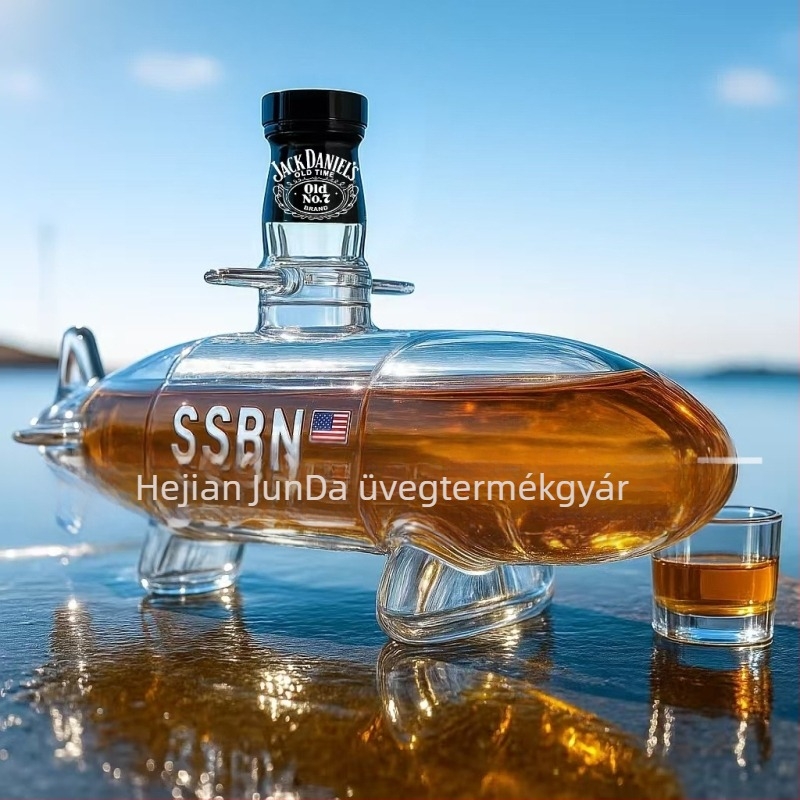 Junda tengeralattjáró-formájú whiskyüveg, boroszilikát üveg, 300 ml, A/B stílus
