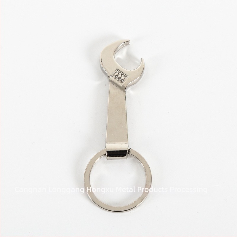 Sörnyitó cinköntvözetből, kulcstartóval és logóval ellátott konyhai kiegészítő