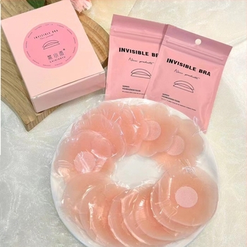 Láthatatlan szilikon melltapasz – nyárra, kerek formájú mellbimbó- és areolafedés