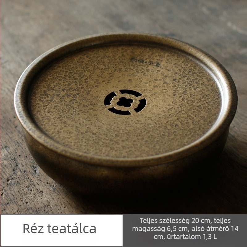 Kalapácsos mintás sárgaréz teáskészlet kör alakú teáskannatartóval, kis kör alakú teafedél-tálcával, víztartó párnával és tea maradék tartóval