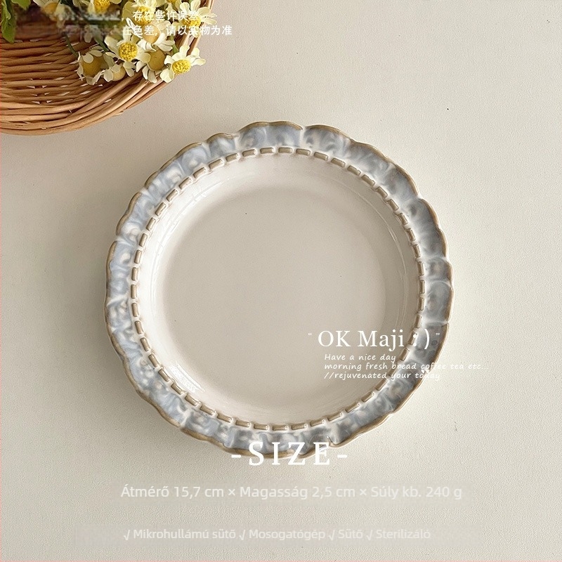 Francia retro vacsora tál porcelánból, csipkés széle, nassolnivalókhoz, süteményekhez és desszertekhez.