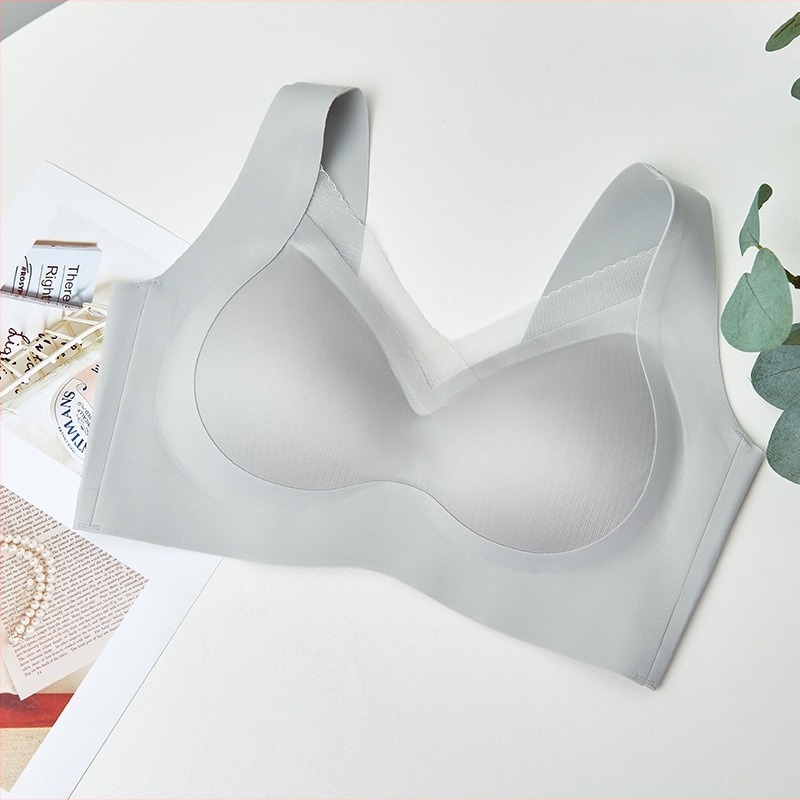 Nylon seamless melltartó selyem béléssel, lélegző és bőrbarát, széles vállpántok, push-up, megereszkedés elleni, kényelmes nyári alsónemű