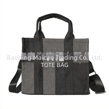 Könnyű, színblokkolt denim tote táska, mindennapi váll- és crossbody hordozásra, tavasz 2024