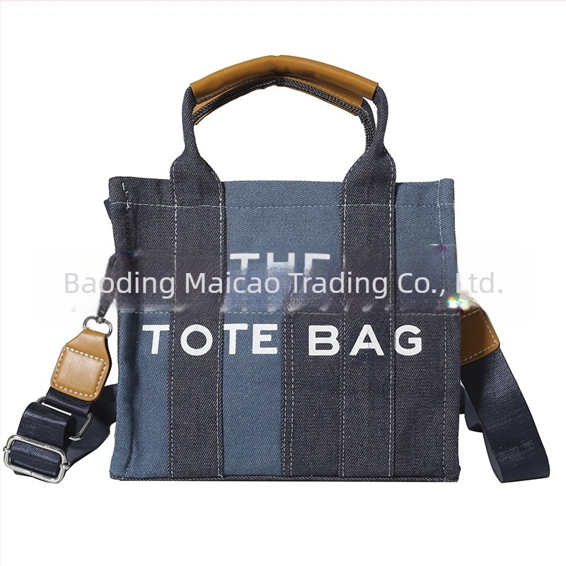 Könnyű, színblokkolt denim tote táska, mindennapi váll- és crossbody hordozásra, tavasz 2024